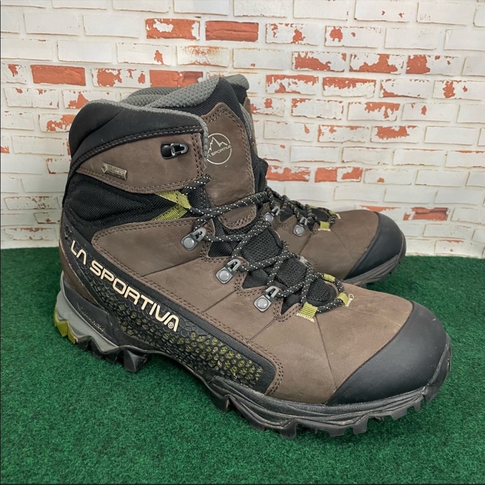 La Sportiva Nucleo High GTX Hiking Boots - Men's 10